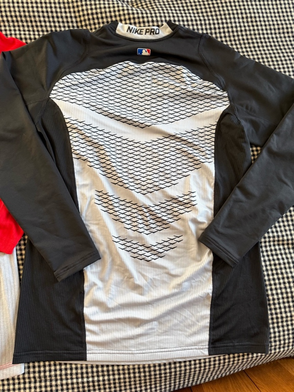 Nike Red Dri-FIT Performance Baseball Top with White Swoosh Lot of 2 - Picture 8 of 11